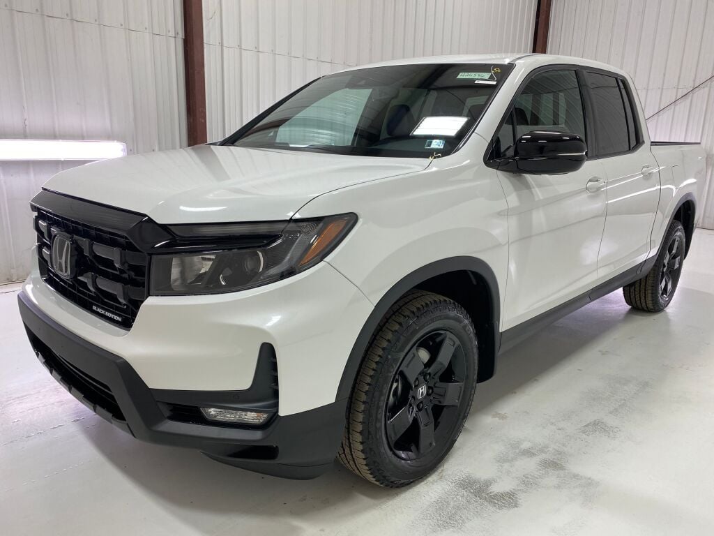 2026 Honda Ridgeline Black Edition PLATINUM WHITE at Honda North