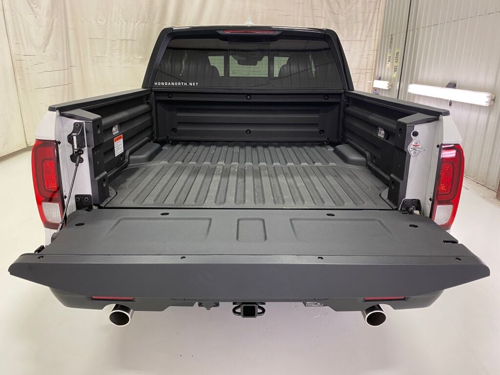 2026 Honda Ridgeline Black Edition PLATINUM WHITE at Honda North