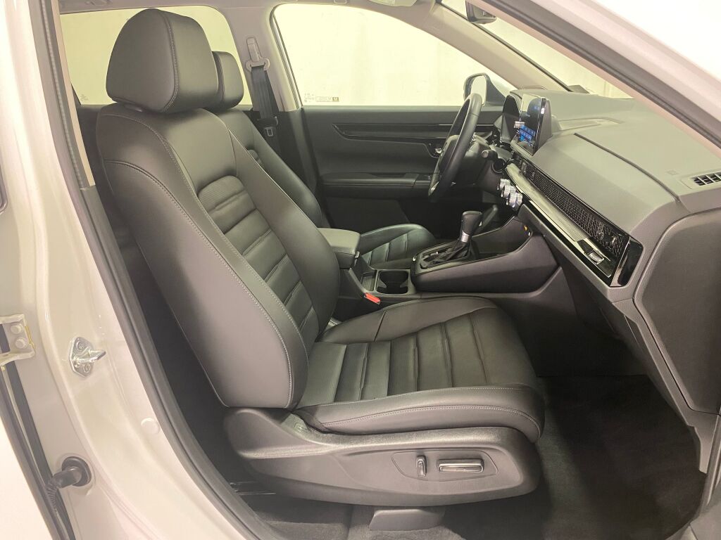 2025 Honda CR-V EX-L Platinum White Pearl at Rochrich Mazda