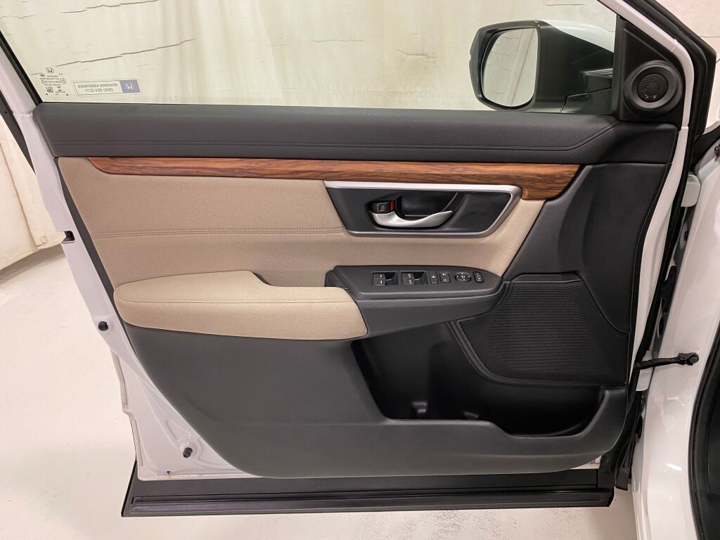 2020 Honda CR-V EX Platinum White Pearl at Bob Ruth Ford