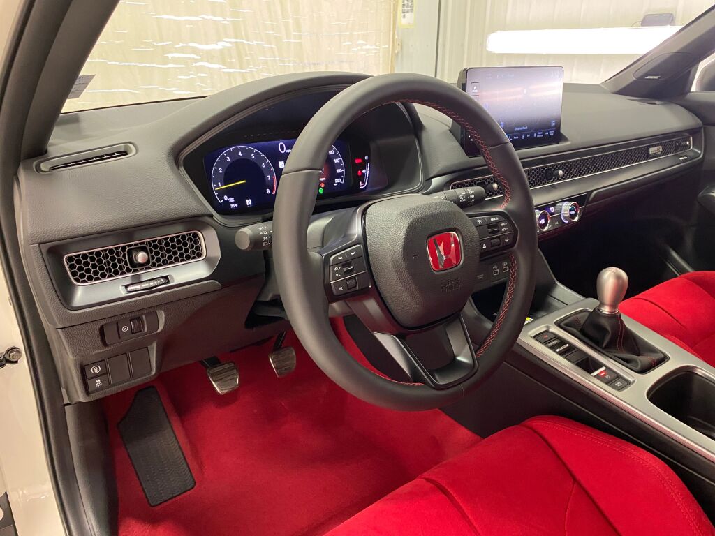 2025 Honda Civic Type R - 11