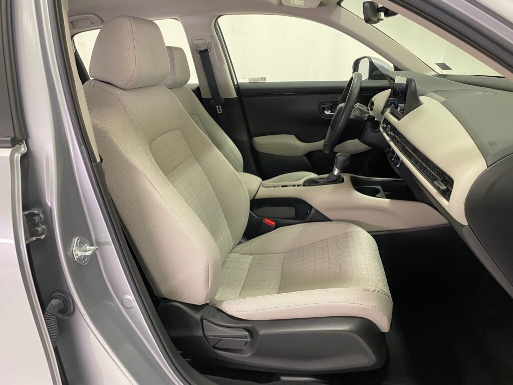 2024 Honda HR-V LX Lunar Silver Metallic at Honda North