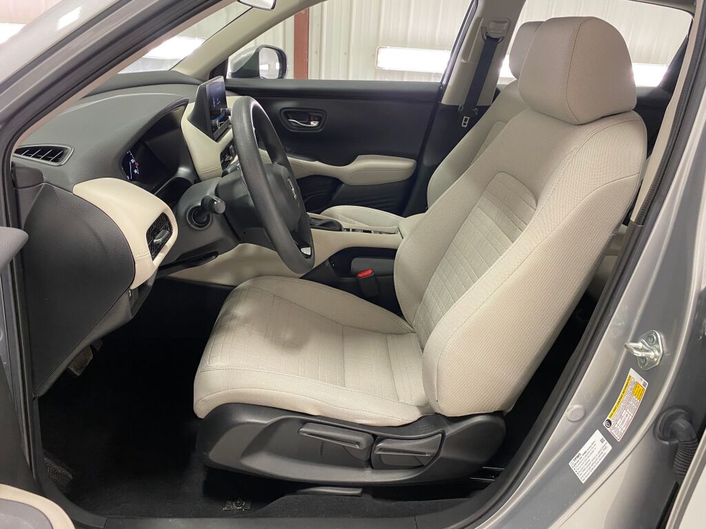 2024 Honda HR-V LX Lunar Silver Metallic at Honda North