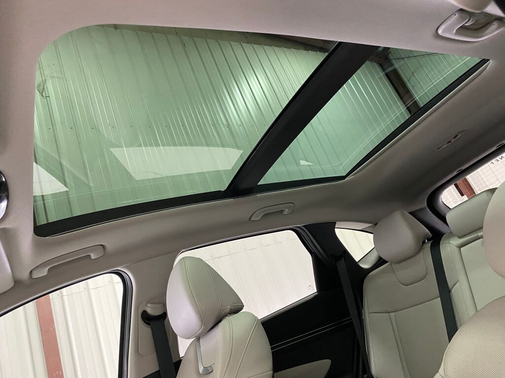 2024 Hyundai TUCSON Limited Shimmering Silver at Klick Lewis Buick Chevrolet