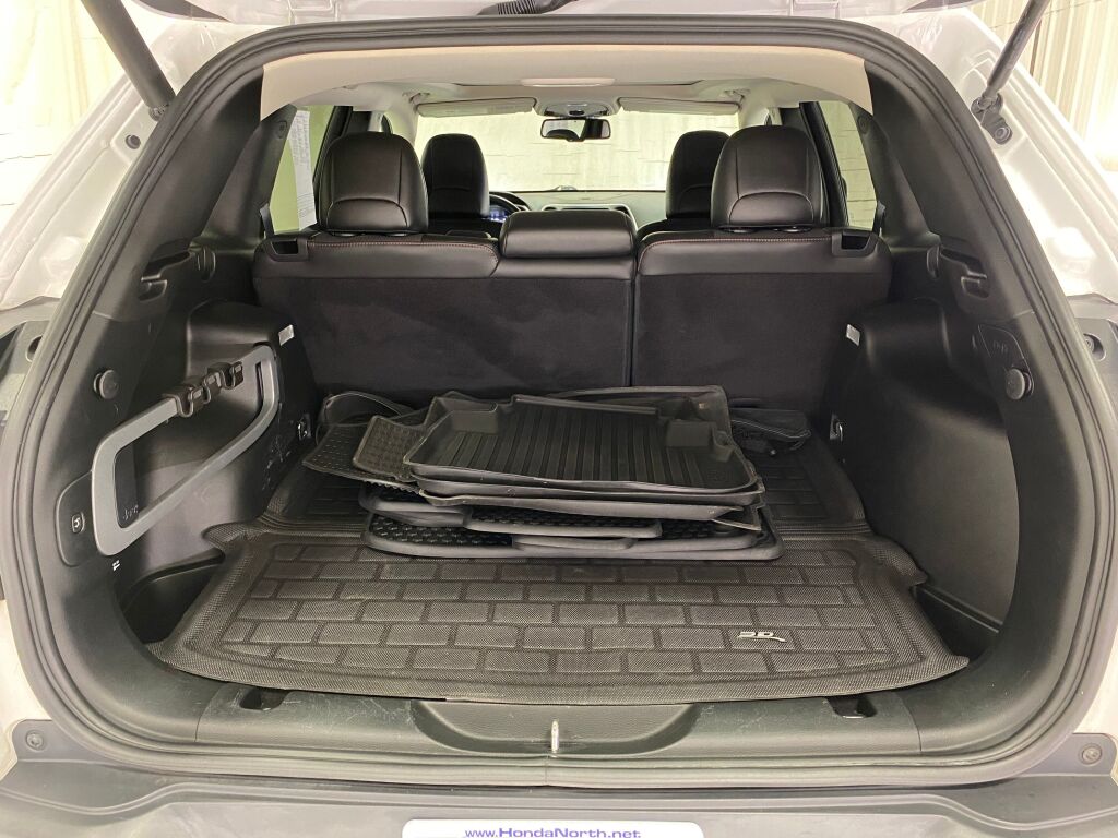 2018 Jeep Cherokee Trailhawk Bright White Clearcoat at Bob Ruth Ford