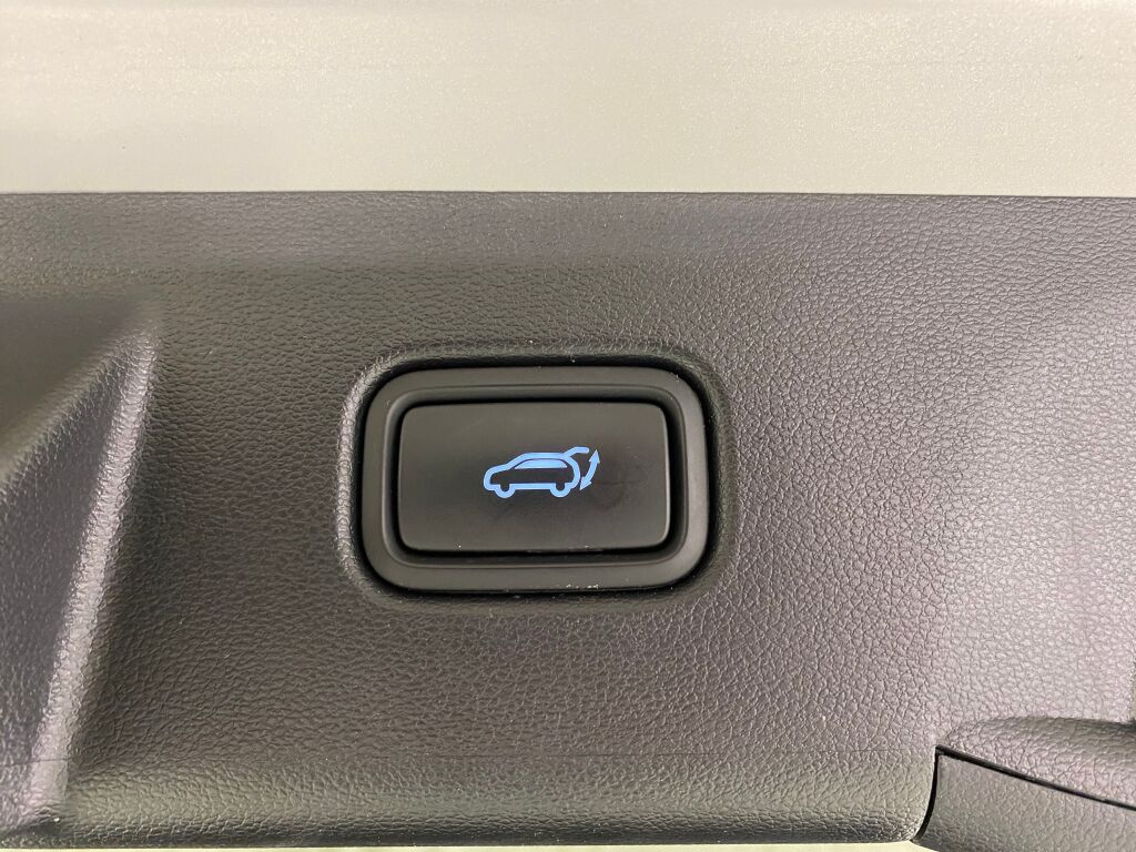 2024 Hyundai TUCSON Limited Shimmering Silver at Klick Lewis Buick Chevrolet