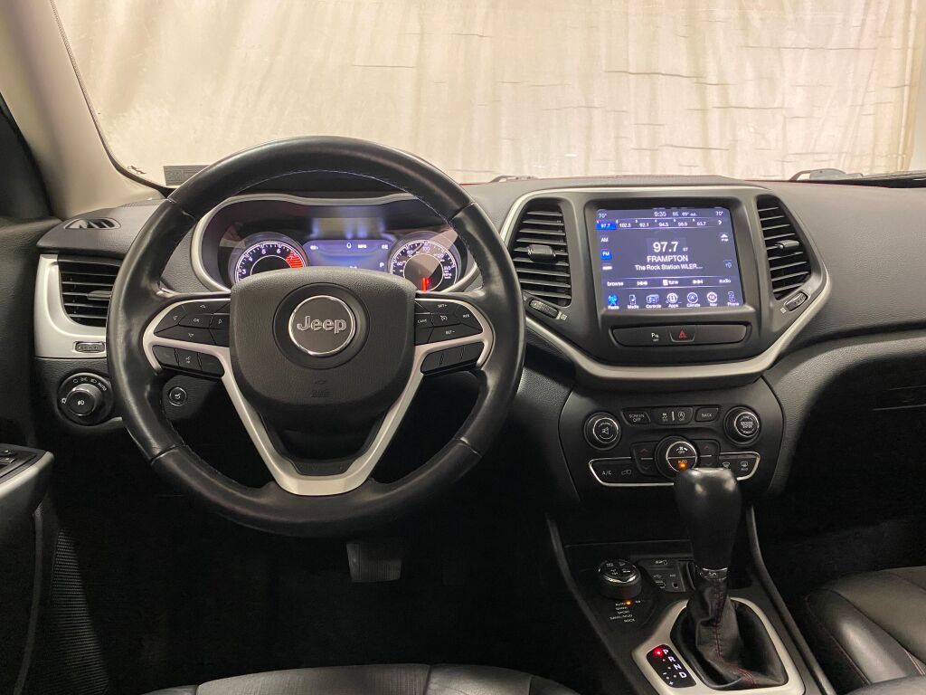 2018 Jeep Cherokee Trailhawk Bright White Clearcoat at Bob Ruth Ford