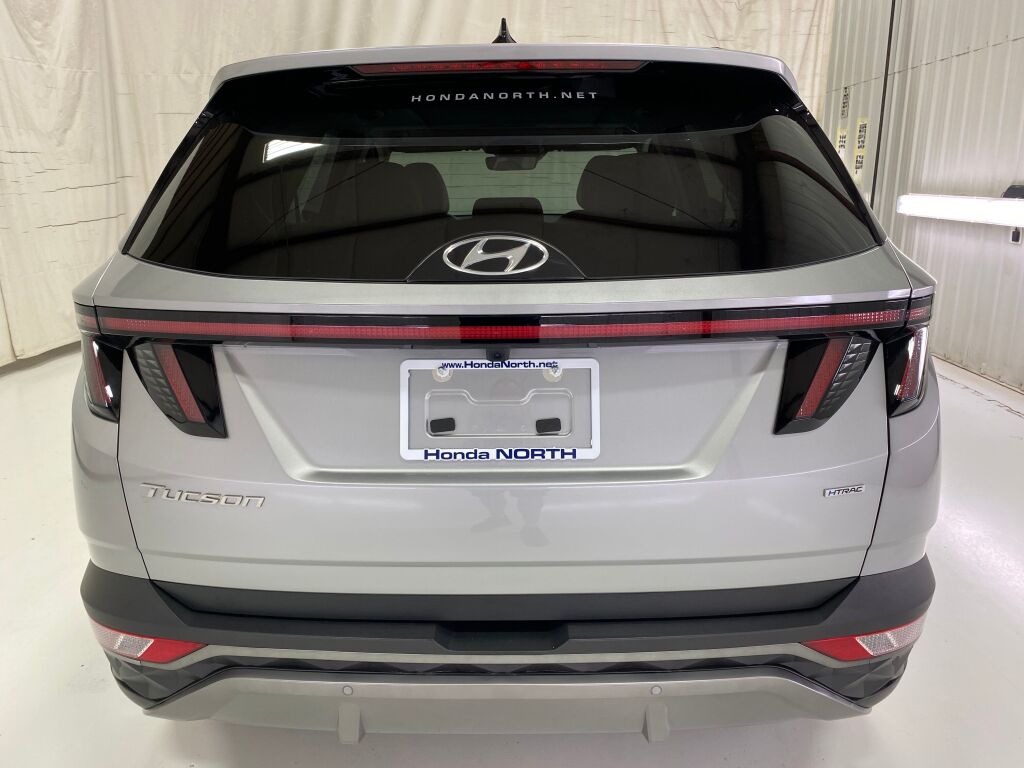2024 Hyundai TUCSON Limited Shimmering Silver at Klick Lewis Buick Chevrolet