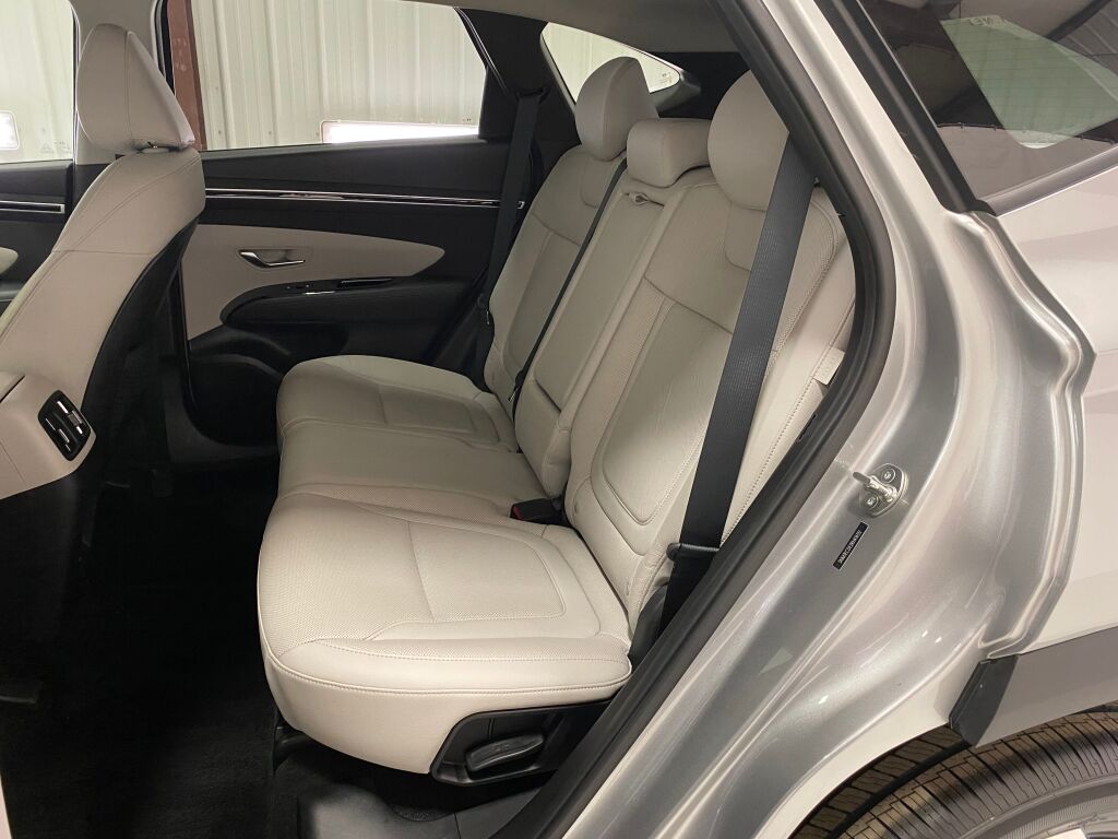 2024 Hyundai TUCSON Limited Shimmering Silver at Klick Lewis Buick Chevrolet