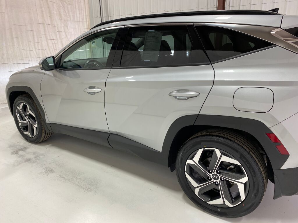 2024 Hyundai TUCSON Limited Shimmering Silver at Klick Lewis Buick Chevrolet