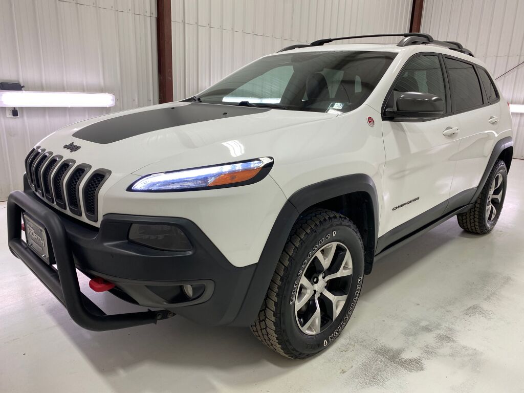 2018 Jeep Cherokee Trailhawk Bright White Clearcoat at Bob Ruth Ford