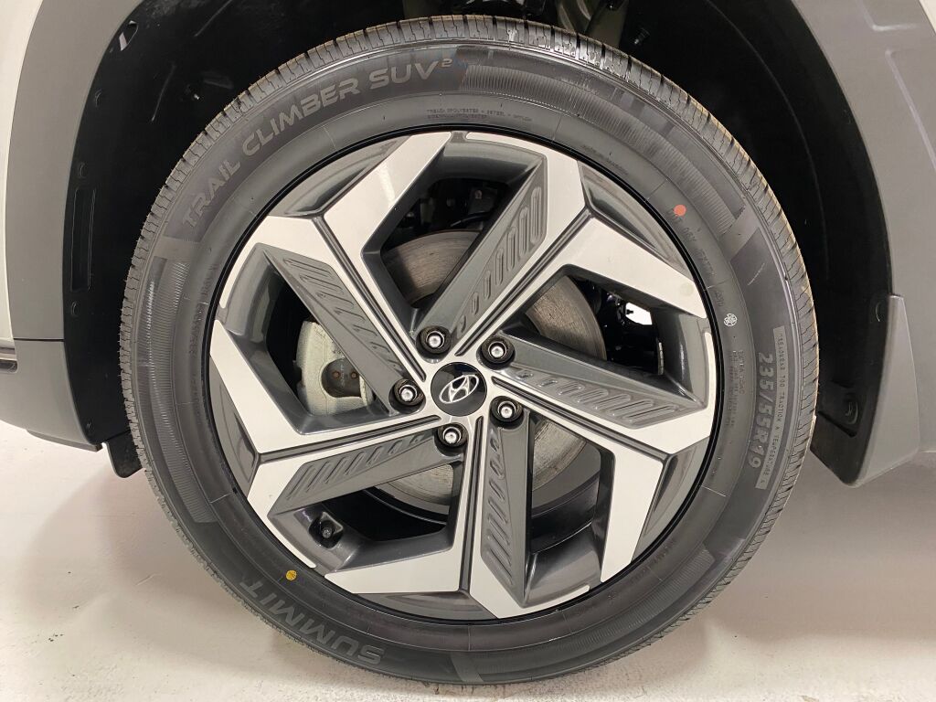 2024 Hyundai TUCSON Limited Shimmering Silver at Klick Lewis Buick Chevrolet