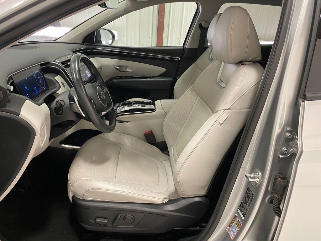 2024 Hyundai TUCSON Limited Shimmering Silver at Klick Lewis Buick Chevrolet