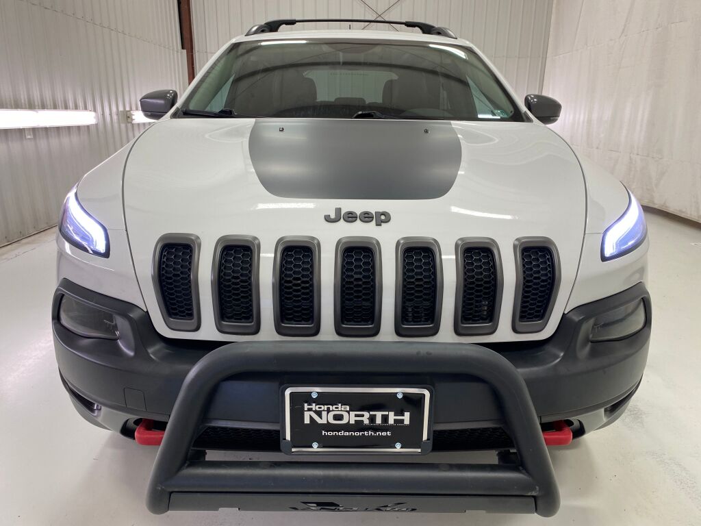 2018 Jeep Cherokee Trailhawk Bright White Clearcoat at Bob Ruth Ford