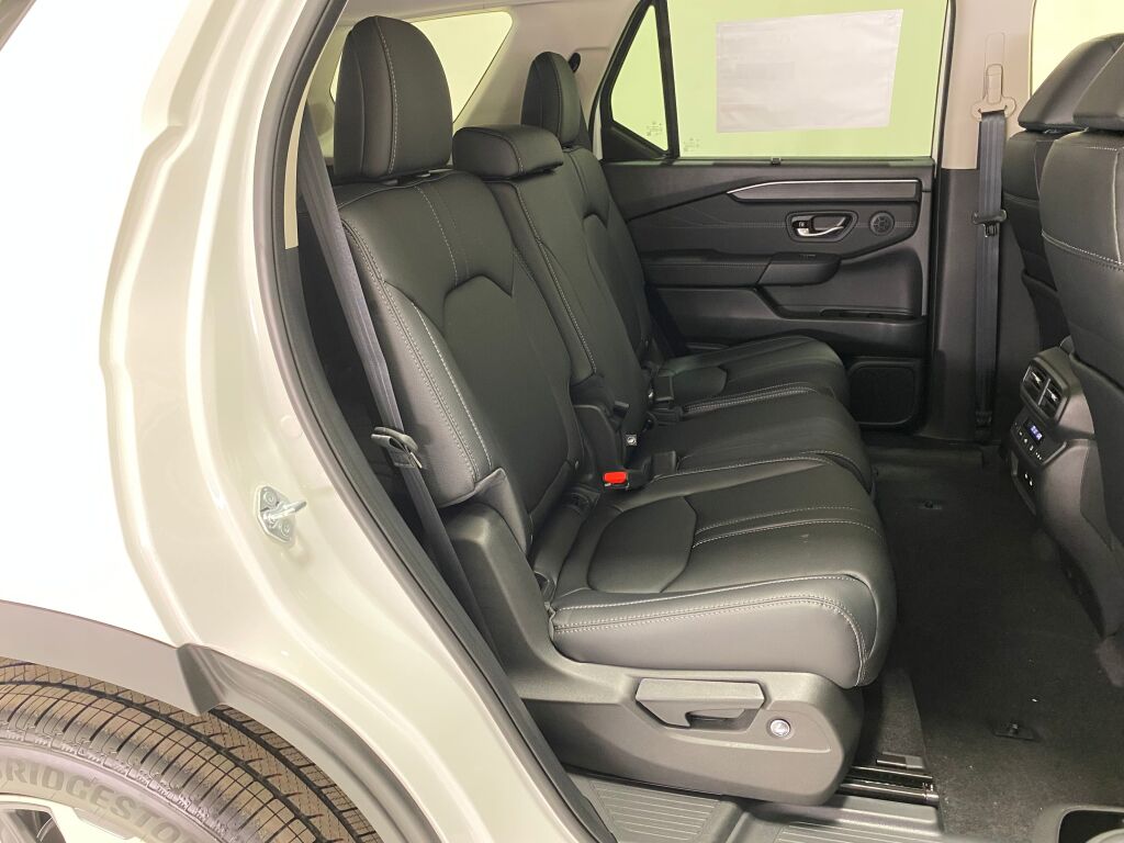 2026 Honda Pilot Touring - 8