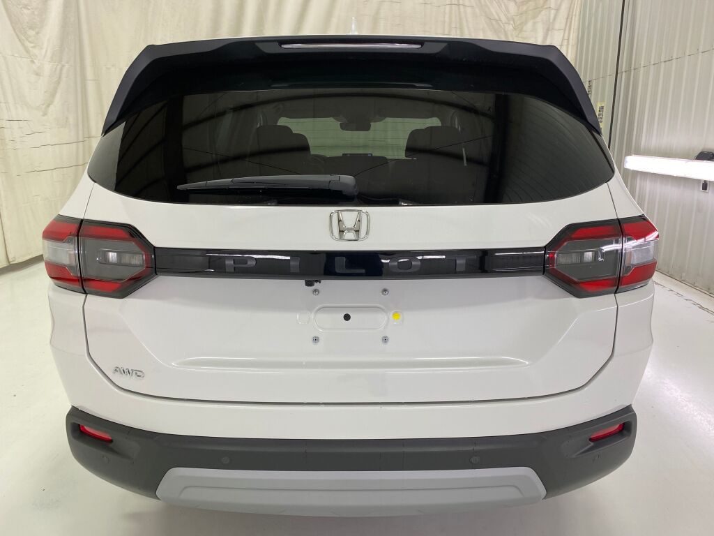 2024 Honda Pilot EX-L Platinum White Pearl at John Sisson Motors