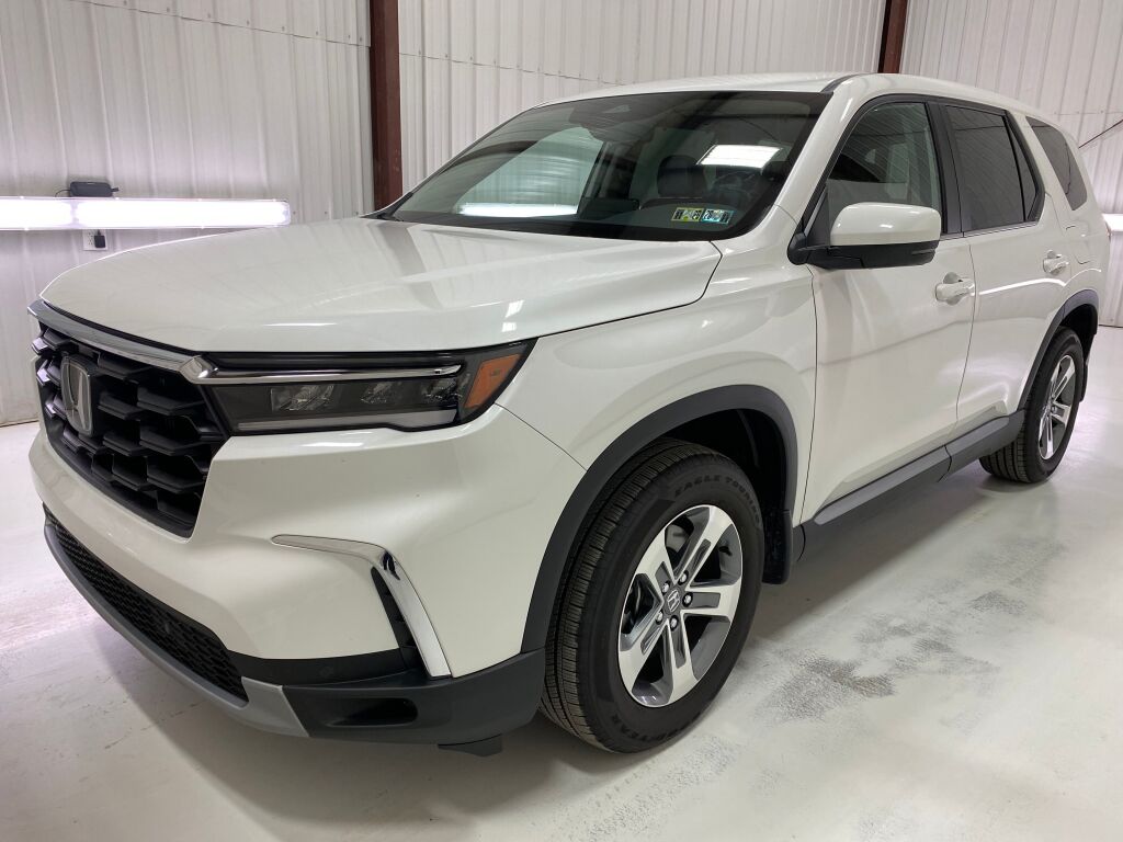 2024 Honda Pilot EX-L Platinum White Pearl at John Sisson Motors