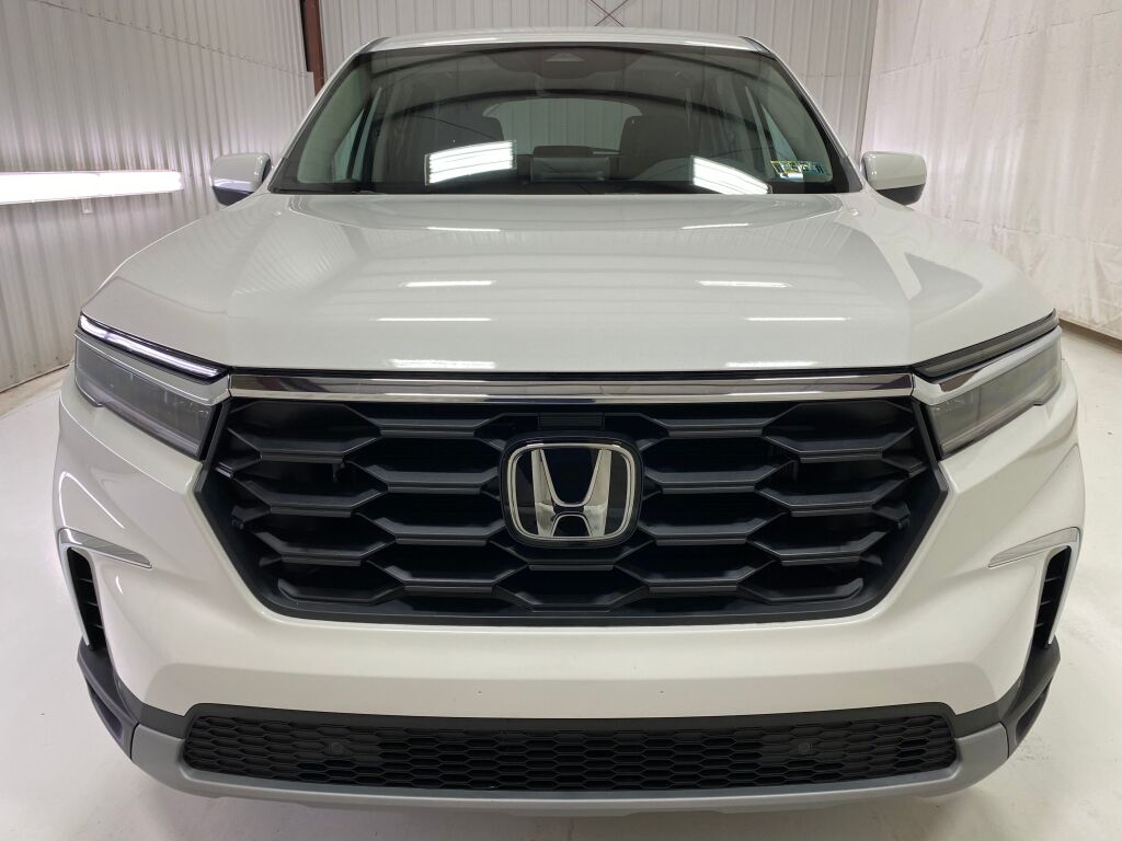 2024 Honda Pilot EX-L Platinum White Pearl at John Sisson Motors