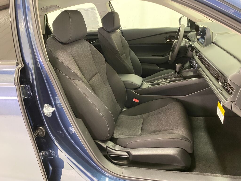 2026 HONDA Accord Sedan SE Canyon River Blue Metallic at Honda North