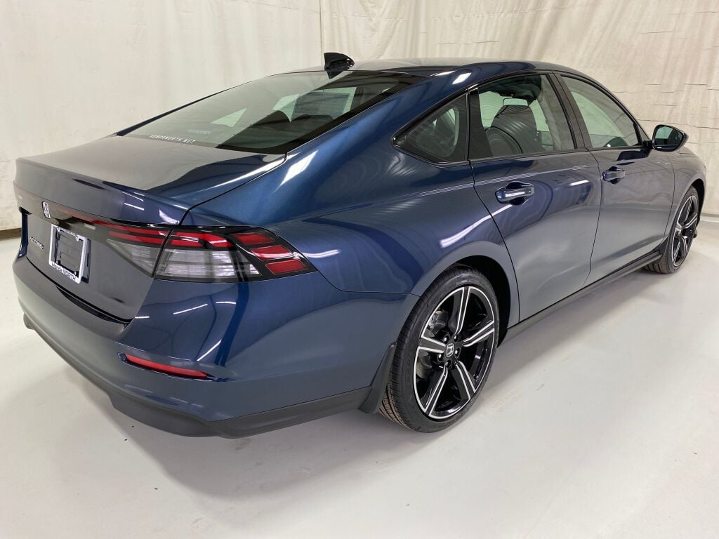 2026 HONDA Accord Sedan SE Canyon River Blue Metallic at Honda North