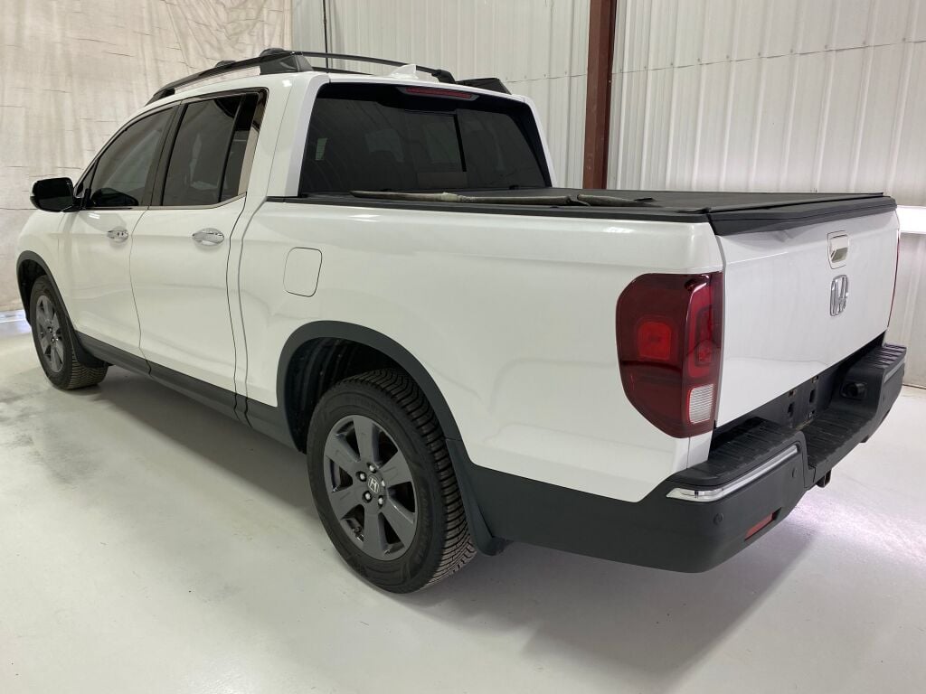 2020 Honda Ridgeline RTL-E Platinum White Pearl at Spitzer Acura