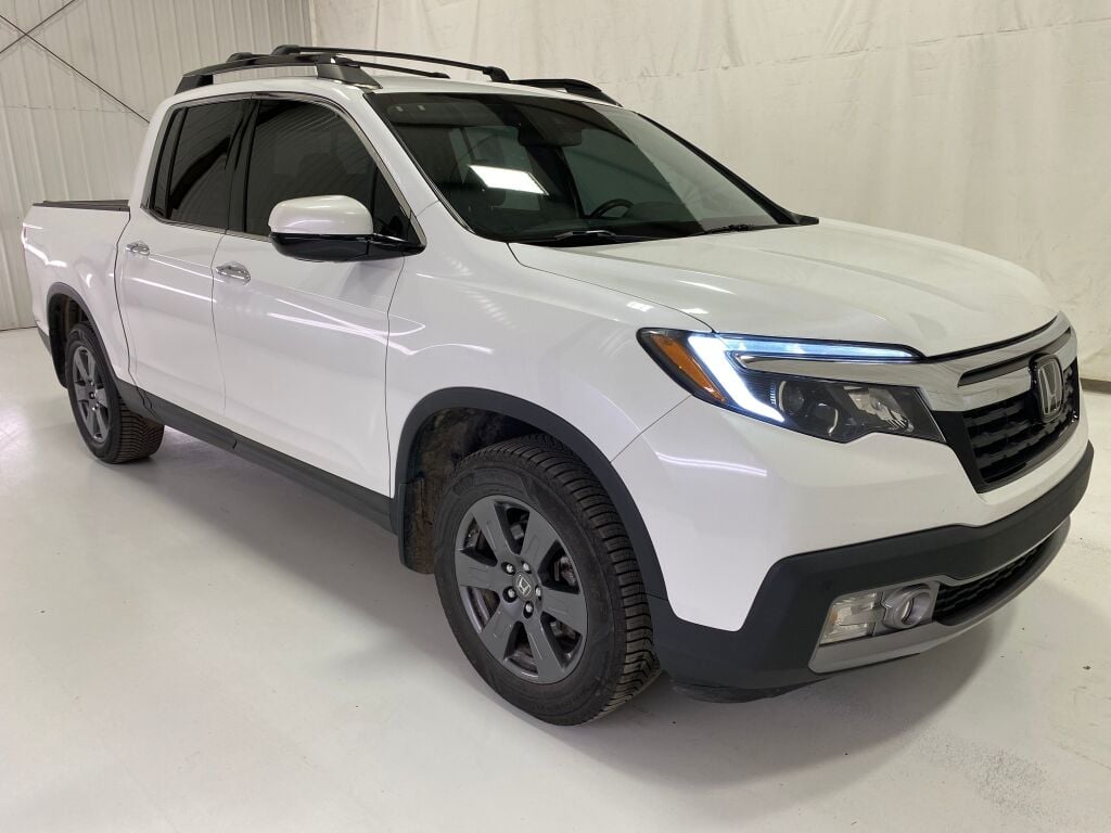 2020 Honda Ridgeline RTL-E Platinum White Pearl at Spitzer Acura