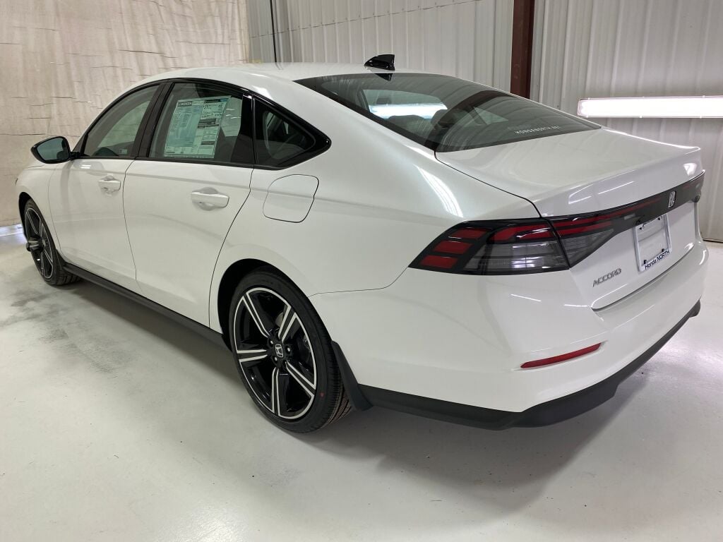 2026 HONDA Accord Sedan SE Platinum White Pearl at Honda North