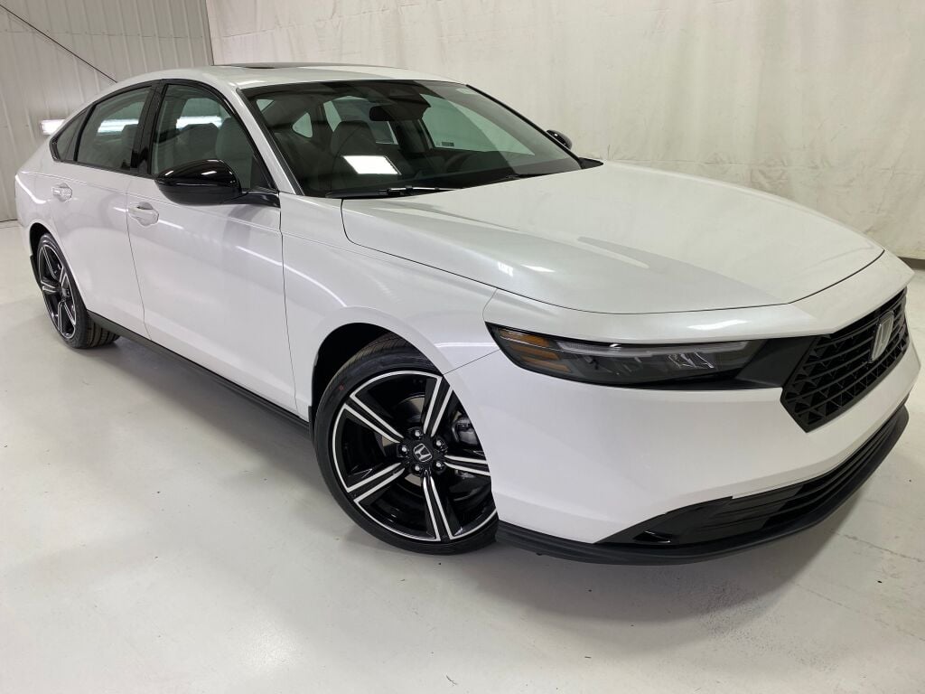 2026 HONDA Accord Sedan SE Platinum White Pearl at Honda North