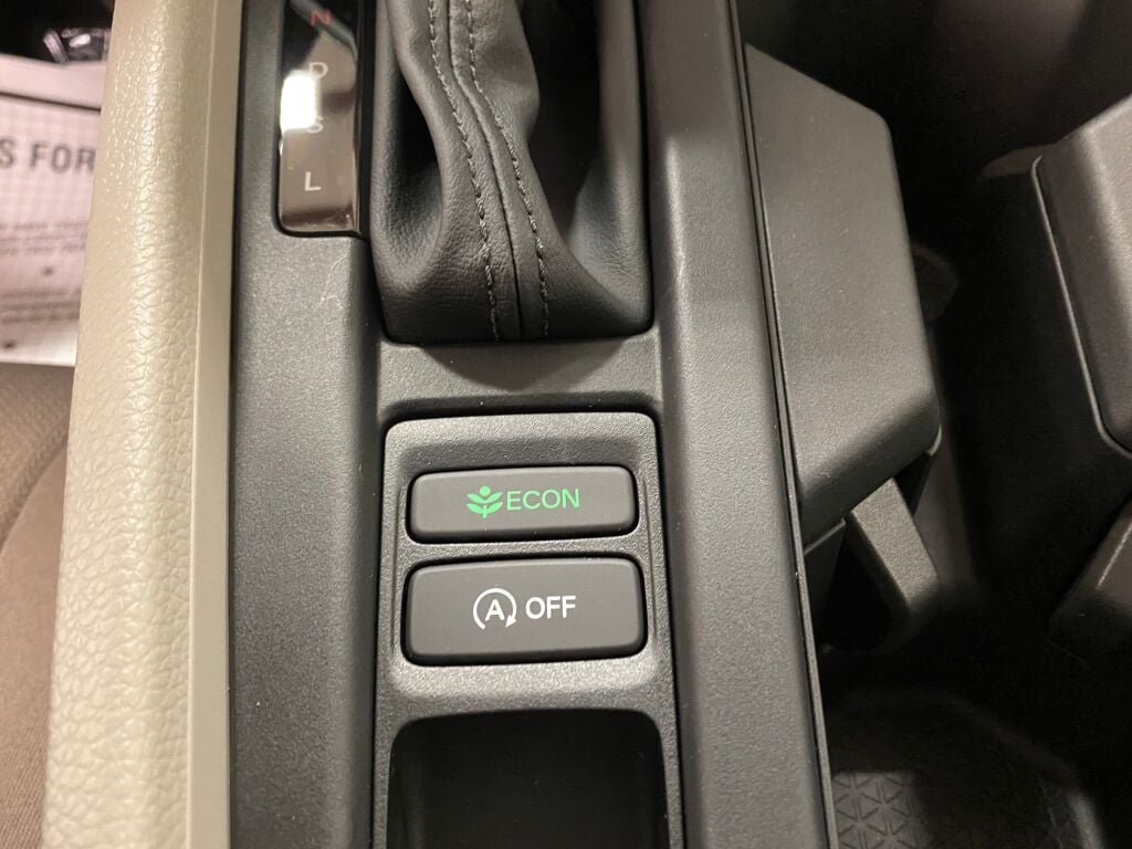 2026 HONDA Accord Sedan SE Platinum White Pearl at Honda North