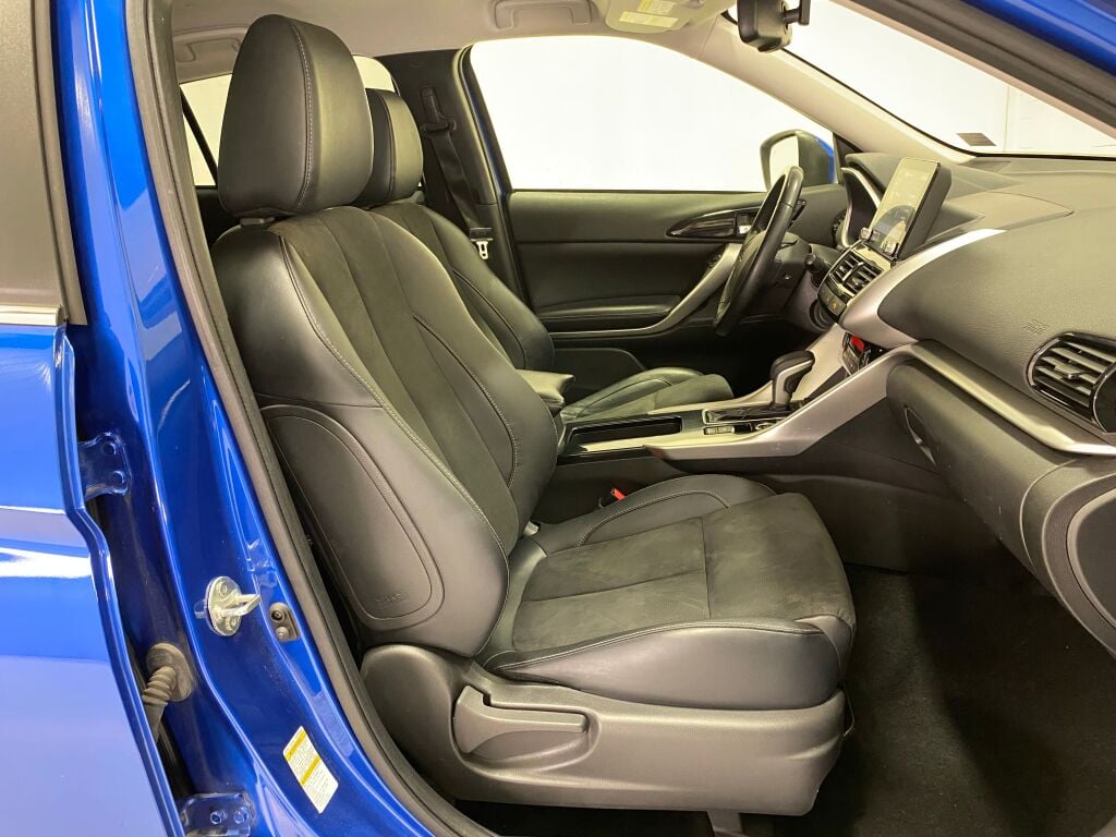 2022 Mitsubishi Eclipse Cross SE Octane Blue Metallic at Auto Express Mitsubishi