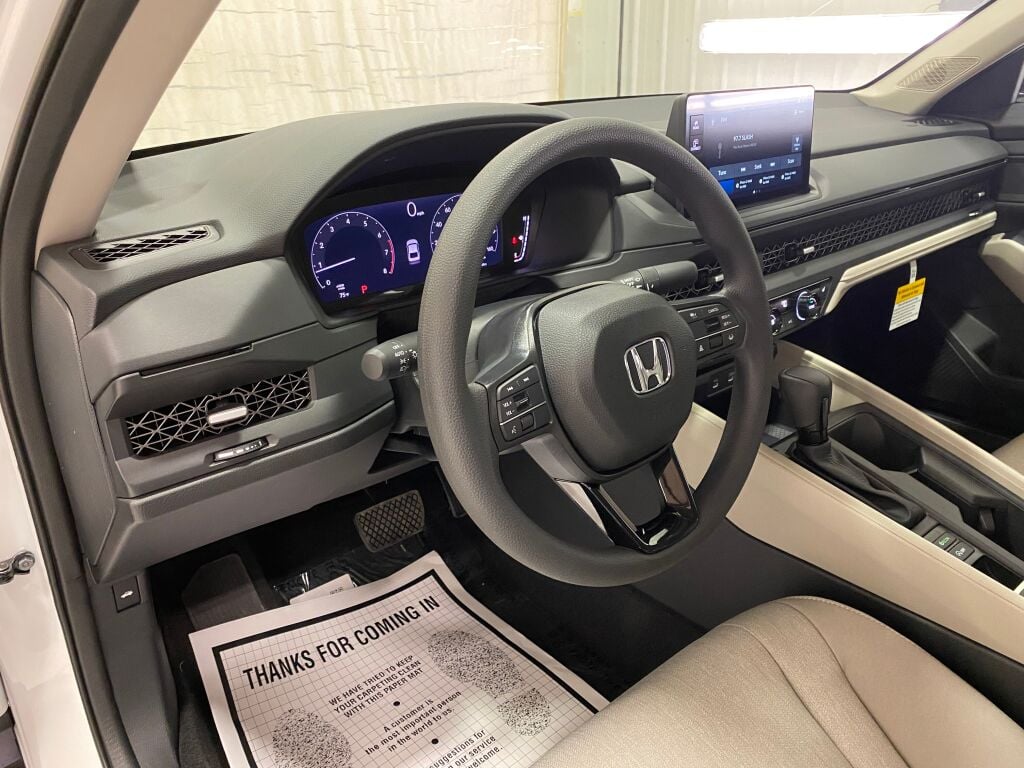 2026 HONDA Accord Sedan SE Platinum White Pearl at Honda North