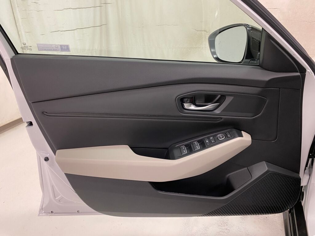 2026 HONDA Accord Sedan SE Platinum White Pearl at Honda North
