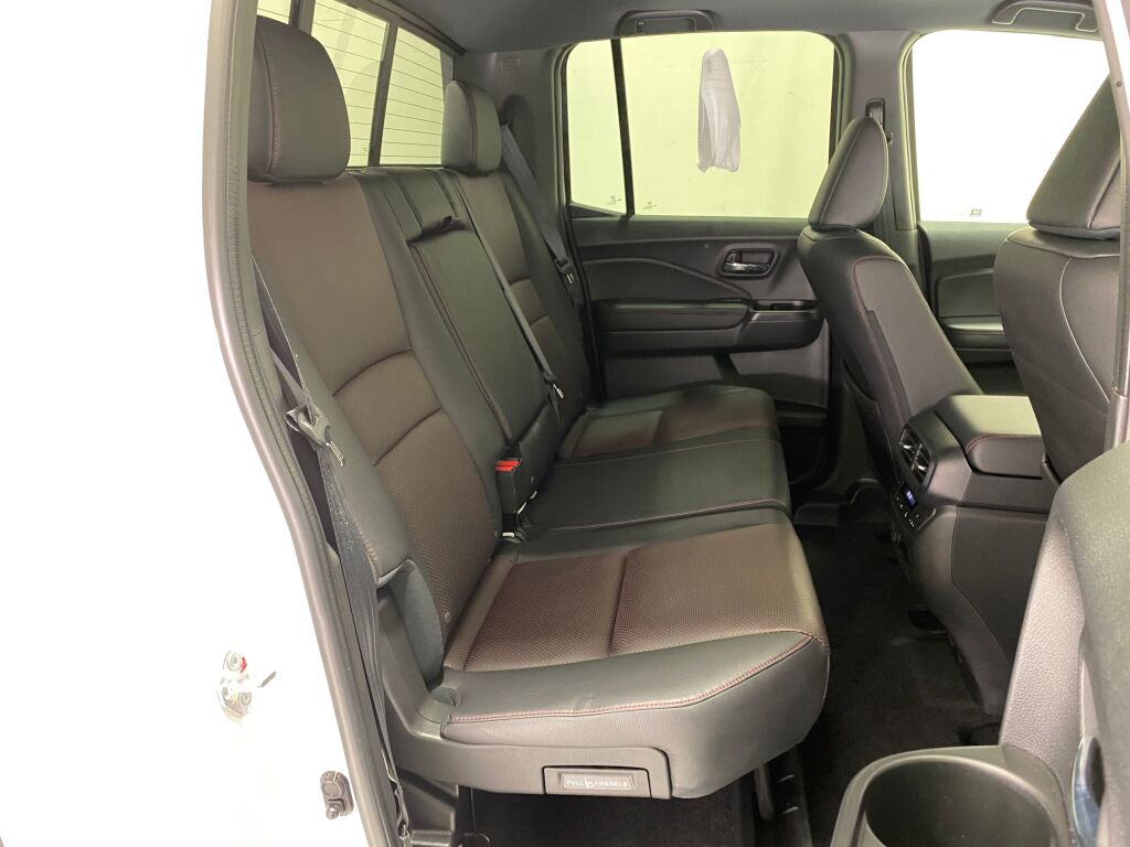 2025 Honda Ridgeline Black Edition - 10