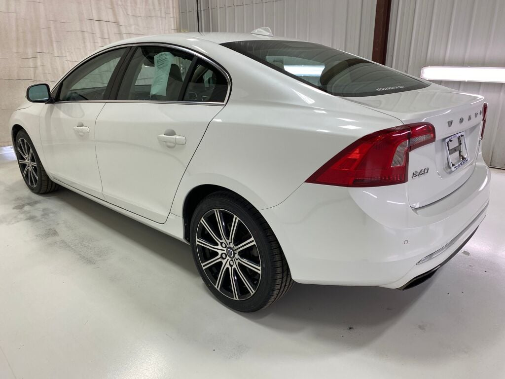 2017 Volvo S60 Inscription T5 Crystal White Pearl at Bob Ruth Ford
