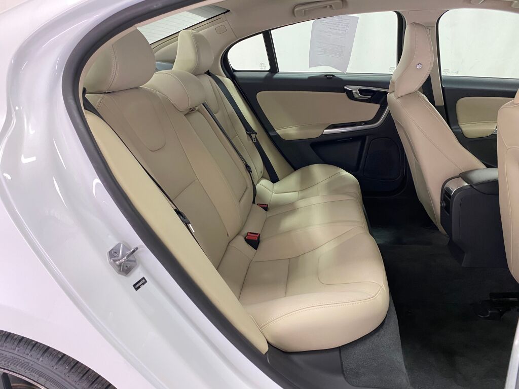 2017 Volvo S60 Inscription T5 Crystal White Pearl at Bob Ruth Ford