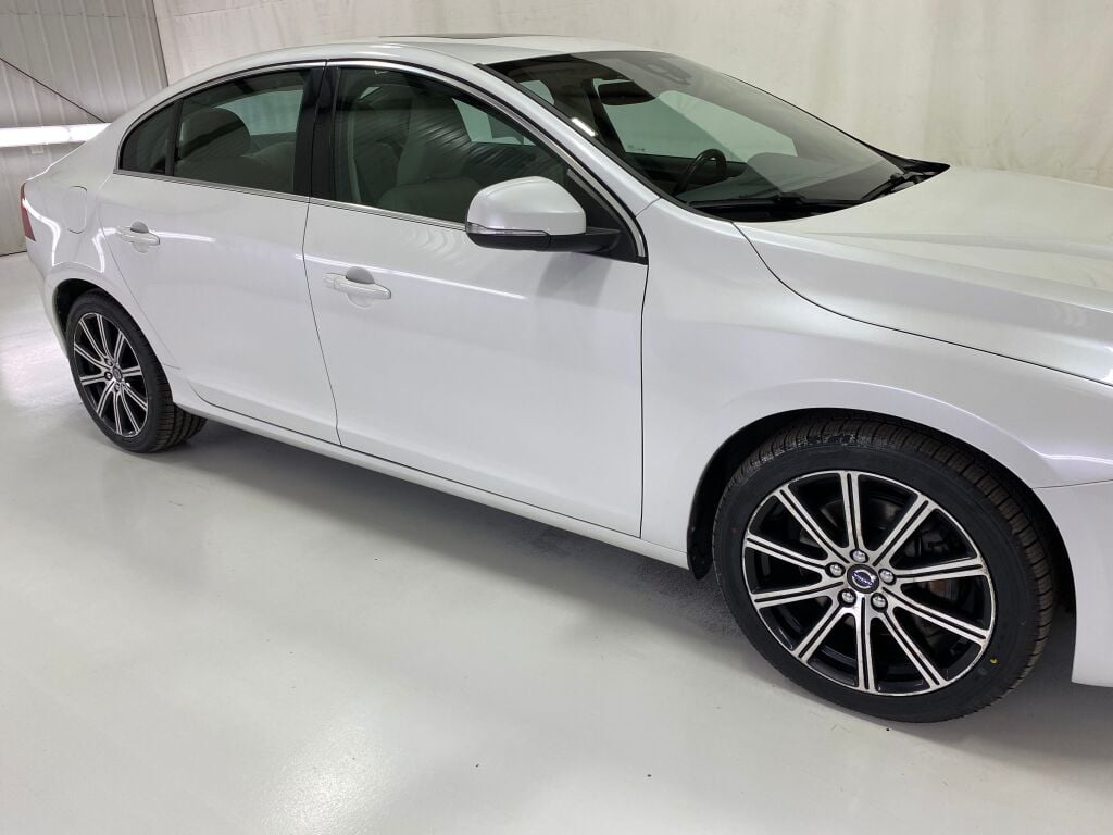 2017 Volvo S60 Inscription T5 Crystal White Pearl at Bob Ruth Ford