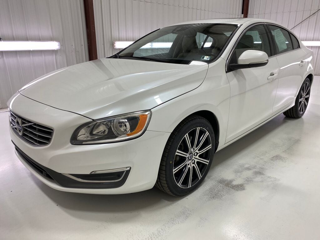 2017 Volvo S60 Inscription T5 Crystal White Pearl at Bob Ruth Ford