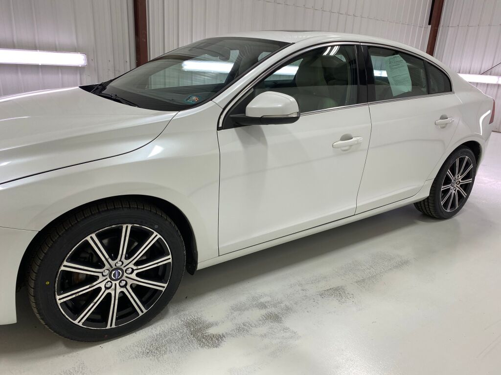 2017 Volvo S60 Inscription T5 Crystal White Pearl at Bob Ruth Ford