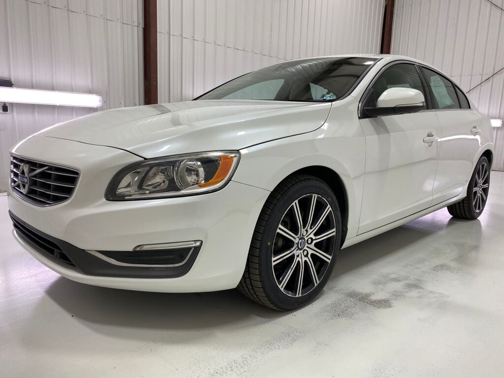 2017 Volvo S60 Inscription T5 Crystal White Pearl at Bob Ruth Ford