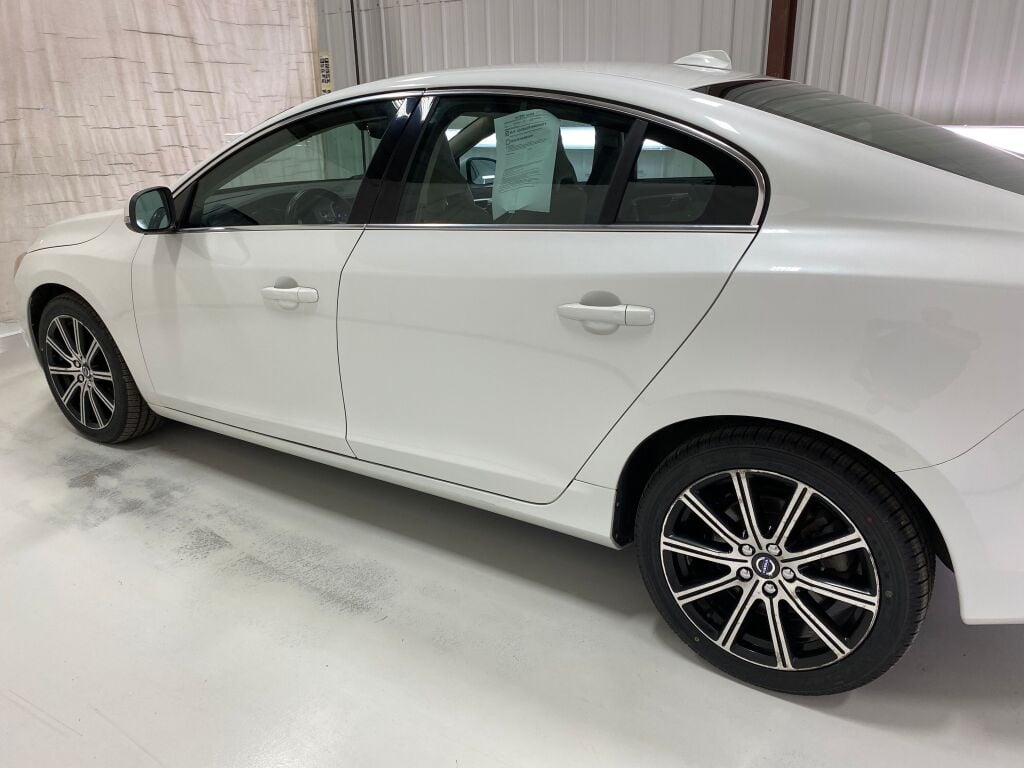 2017 Volvo S60 Inscription T5 Crystal White Pearl at Bob Ruth Ford