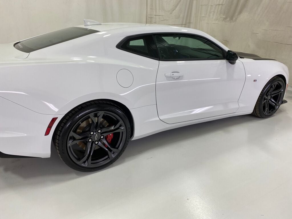 2021 Chevrolet Camaro SS w/ SS 1LE TRACK PERFORMANCE PKG. Summit White at Bob Ruth Ford