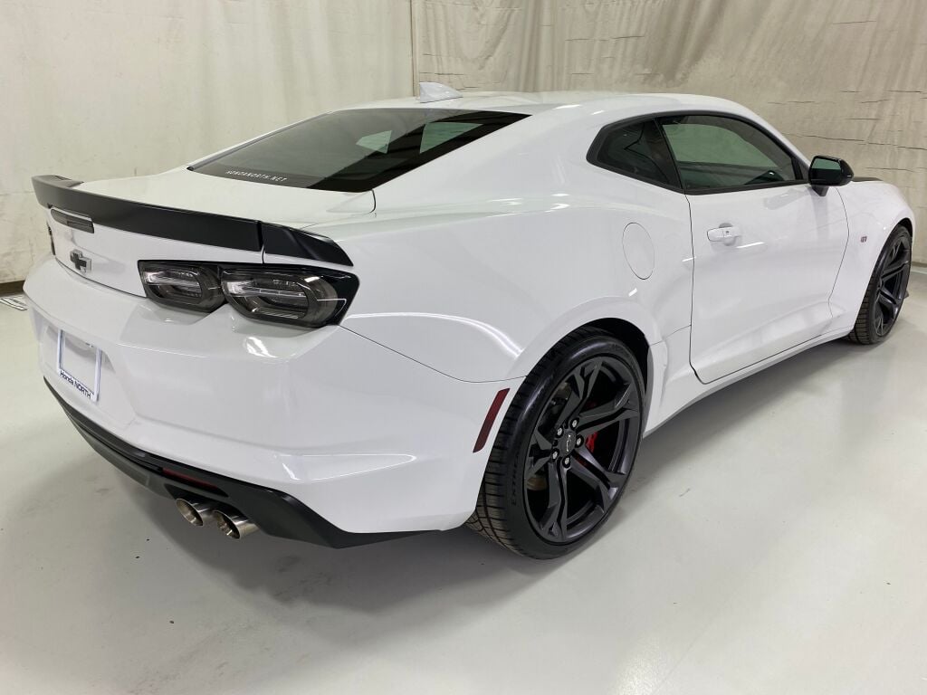 2021 Chevrolet Camaro SS w/ SS 1LE TRACK PERFORMANCE PKG. Summit White at Bob Ruth Ford