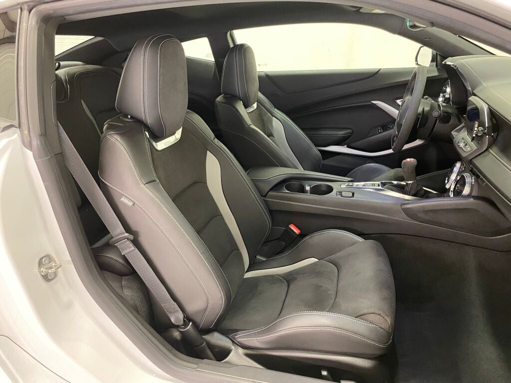 2021 Chevrolet Camaro SS w/ SS 1LE TRACK PERFORMANCE PKG. Summit White at Bob Ruth Ford