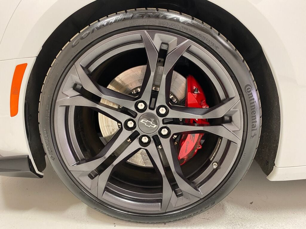 2021 Chevrolet Camaro SS w/ SS 1LE TRACK PERFORMANCE PKG. Summit White at Bob Ruth Ford