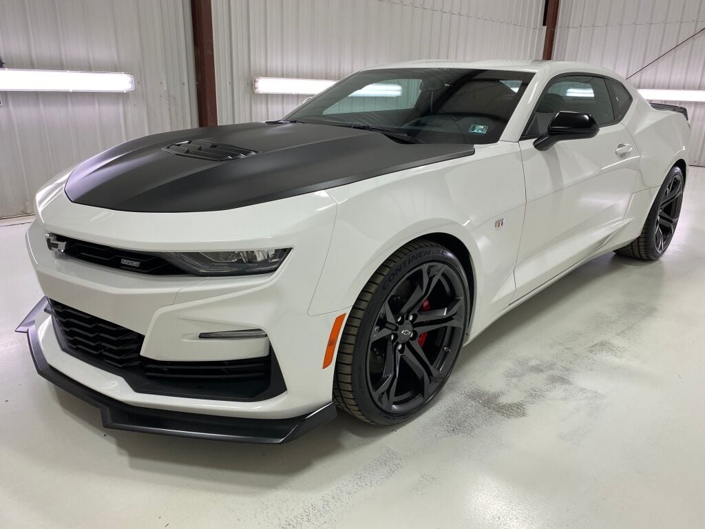 2021 Chevrolet Camaro SS w/ SS 1LE TRACK PERFORMANCE PKG. Summit White at Bob Ruth Ford