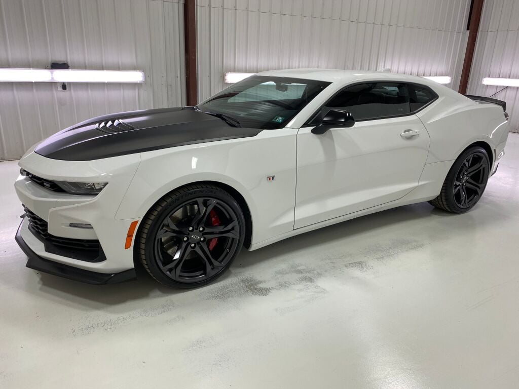 2021 Chevrolet Camaro SS w/ SS 1LE TRACK PERFORMANCE PKG. Summit White at Bob Ruth Ford