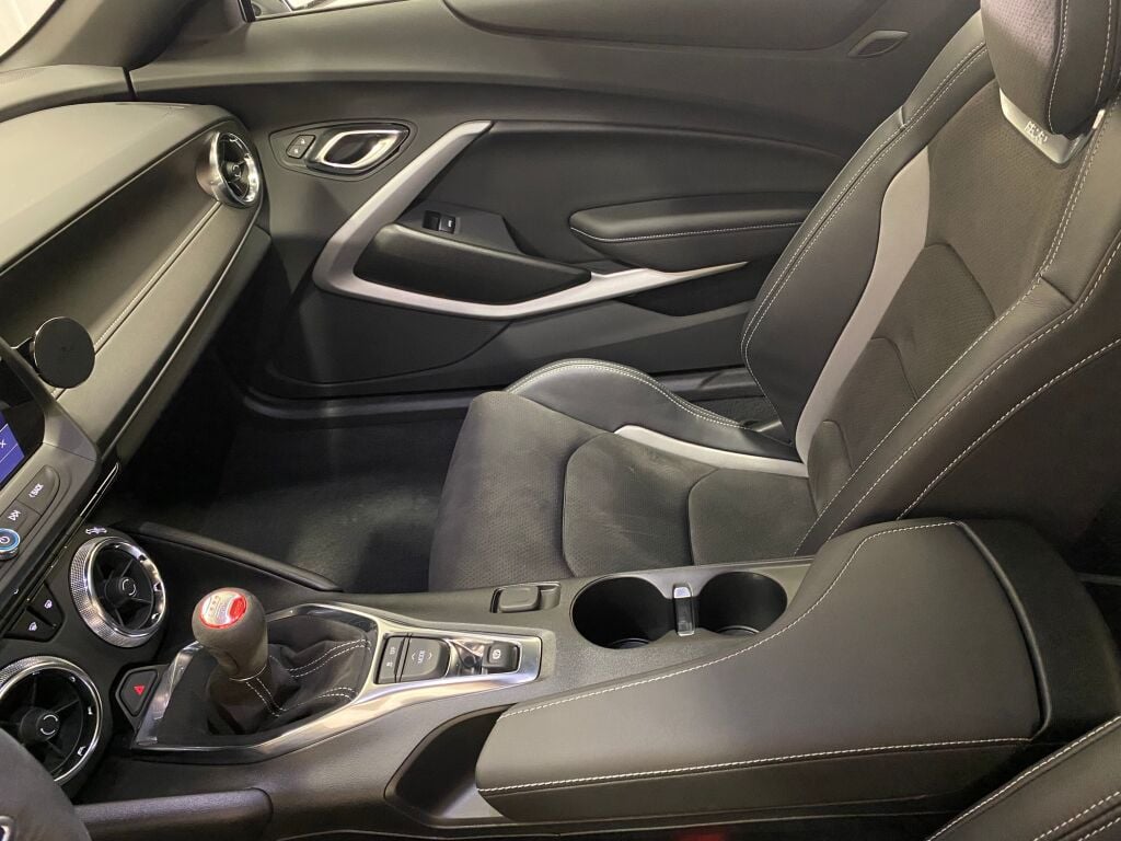 2021 Chevrolet Camaro SS w/ SS 1LE TRACK PERFORMANCE PKG. Summit White at Bob Ruth Ford