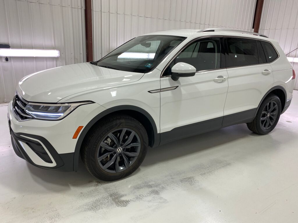 2022 Volkswagen Tiguan 2.0T SE Pure White at Sutliff Volkswagen
