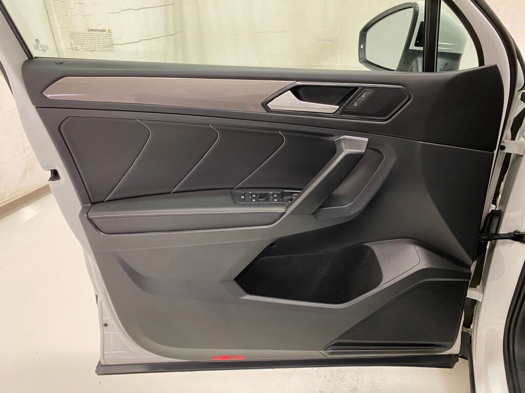 2022 Volkswagen Tiguan 2.0T SE Pure White at Sutliff Volkswagen