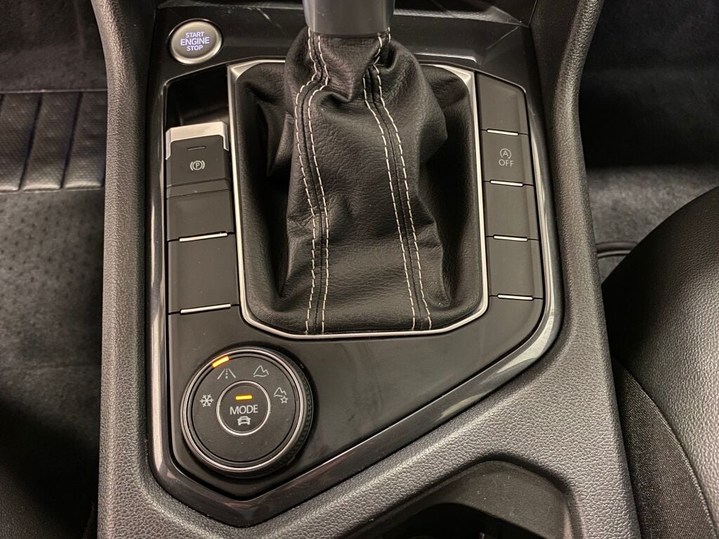 2022 Volkswagen Tiguan 2.0T SE Pure White at Sutliff Volkswagen